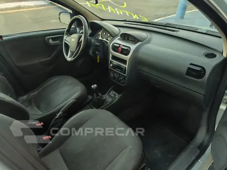CORSA 1.4 MPFI Premium Sedan 8V