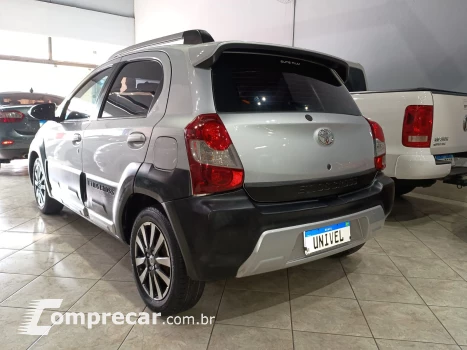 Etios Cross 1.0