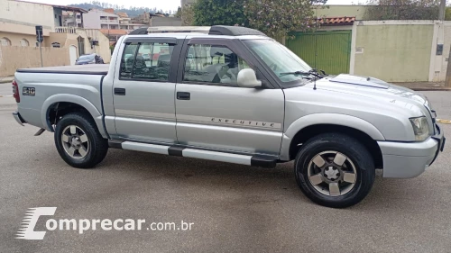 S10 2.4 MPFI Executive 4X2 CD 8V