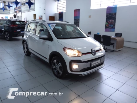 Volkswagen UP 1.0 CROSS TSI TOTAL 12V 5P FLEX 4 portas