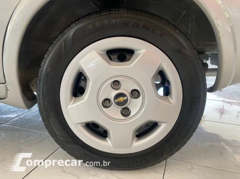 CORSA 1.8 MPFI Maxx Sedan 8V