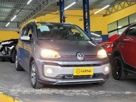 Volkswagen up! cross 1.0 TSI Total Flex 12V 5p 4 portas