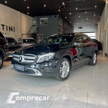 Mercedes-Benz GLA 200 Enduro 1.6 TB 16V Flex Aut. 4 portas