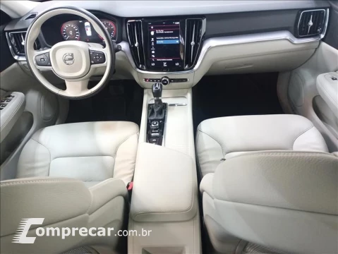 V60 2.0 T5 Momentum Geartronic