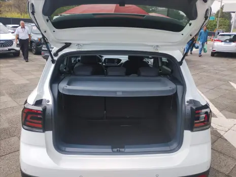 T-CROSS 1.0 200 TSI TOTAL FLEX AUTOMÁTICO