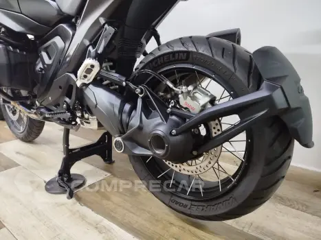 R1300 GS TRIPLE BLACK ABS