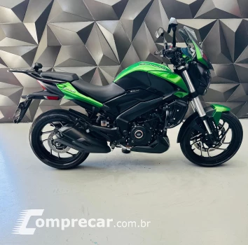 dominar 400
