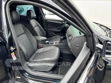 JETTA R-Line 250 TSI 1.4 Flex 16V Aut.