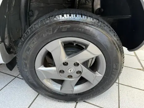 DUSTER 2.0 Tech Road II 4X2 16V