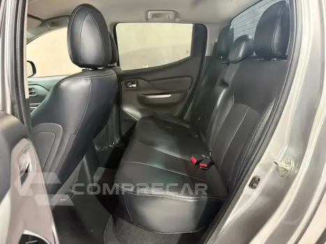 L 200 Triton 2.4 16V SPORT HPE 4X4 CABINE DUPLA TURBO DIESEL