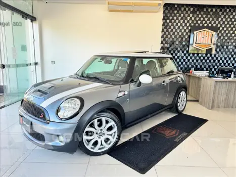 MINI COOPER 1.6 S 16V Turbo 2 portas