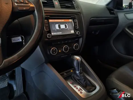 JETTA - 2.0 COMFORTLINE 4P TIPTRONIC