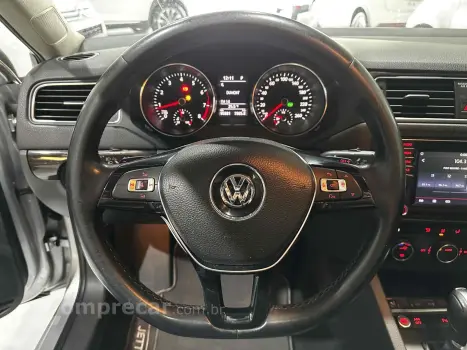 JETTA 2.0 COMFORTLINE FLEX 4P TIPTRONIC