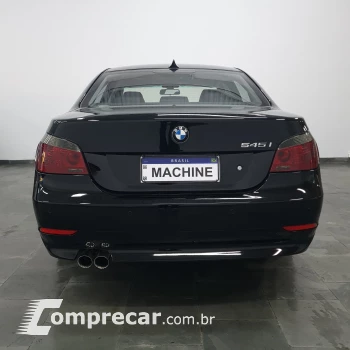 545I 4.4 Sedan V8 32V