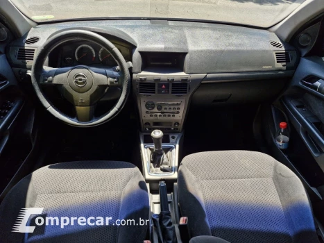 VECTRA 2.0 MPFI GT HATCH 8V FLEX 4P MANUAL