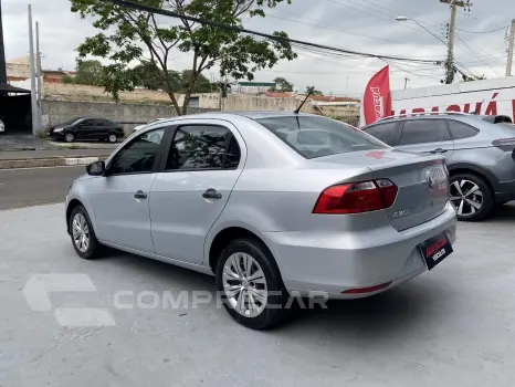 Volkswagen Voyage 1.6  Flex 8V 4P