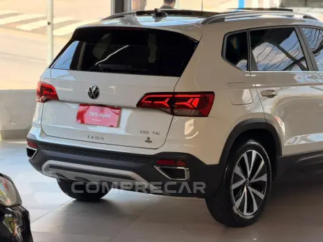 TAOS 1.4 250 TSI TOTAL FLEX HIGHLINE AUTOMÁTICO