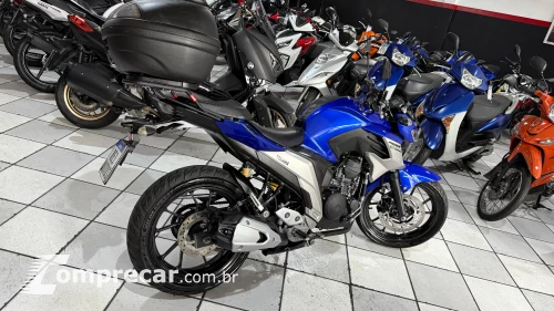 FZ25 ABS