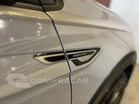 Nivus 1.0 4P FLEX 200 TSI HIGHLINE TURBO AUTOMÁTICO