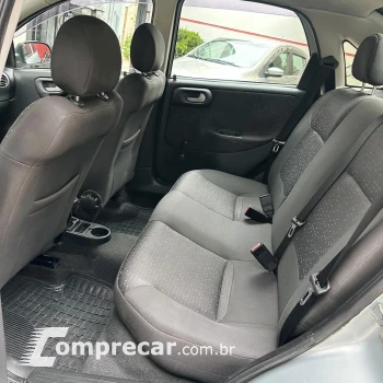 CORSA 1.4 MPFI Premium Sedan 8V