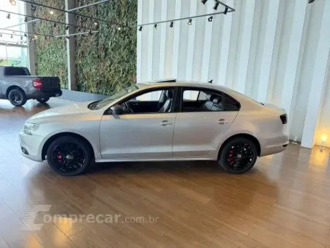 JETTA - 2.0 COMFORTLINE 4P MANUAL