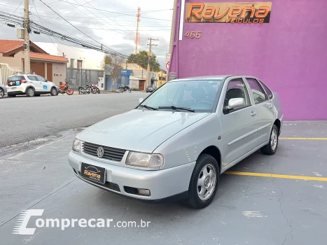 Volkswagen POLO 1.8 MI Classic Sedan 8V 4 portas