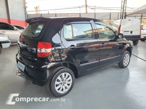 Volkswagen FOX 1.6 MI 8V 4 portas