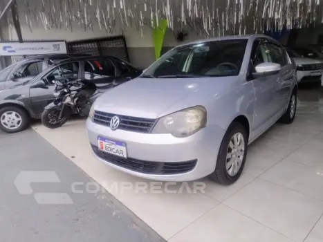 POLO SEDAN - 1.6 MI 8V 4P MANUAL