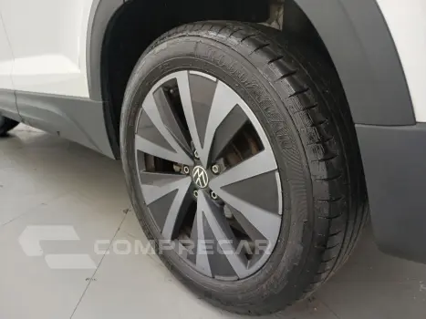 TAOS 1.4 250 TSI TOTAL FLEX COMFORTLINE AUTOMÁTICO