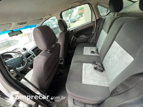 FIESTA 1.6 Rocam SE Sedan 8V