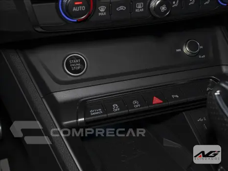 Q3 2.0 40 TFSI Performance Black Quattro