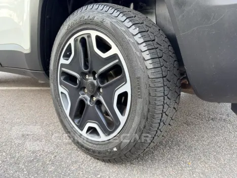 RENEGADE 2.0 16V TURBO DIESEL TRAILHAWK 4P 4X4 AUTOMÁTICO