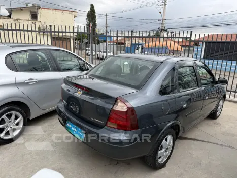 CORSA 1.4 MPFI Premium Sedan 8V
