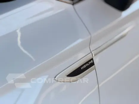 TAOS 1.4 250 TSI TOTAL FLEX HIGHLINE AUTOMÁTICO