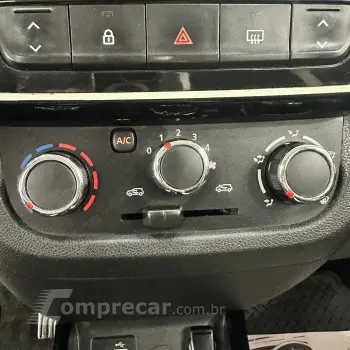 Kwid KWID Intense 1.0 Flex 12V 5p Mec.