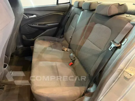 ONIX SEDAN Plus LT 1.0 12V Flex 4p Mec.