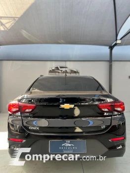 ONIX SEDAN Plus LT 1.0 12V Flex 4p Mec.