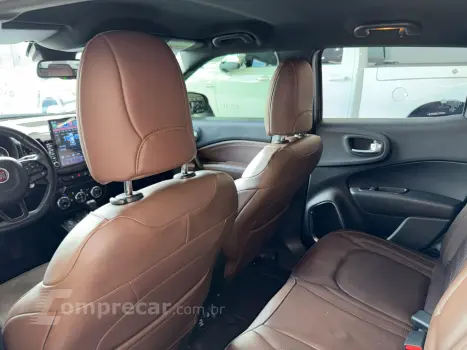 TORO 2.0 16V Turbo Ranch 4WD AT9