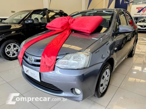 Toyota ETIOS 1.5 X Sedan 16V 4 portas
