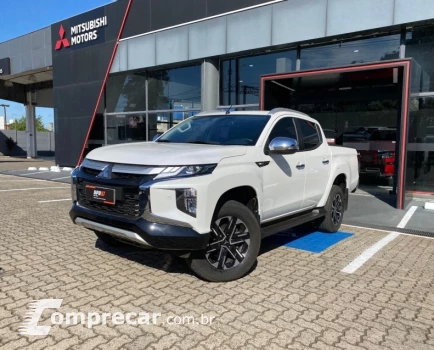 Mitsubishi L200 TRITON 2.4 16V Turbo Sport Hpe-s CD 4X4 4 portas