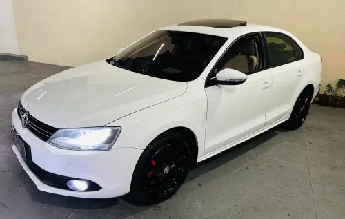 Volkswagen JETTA 2.0 Comfortline 4 portas