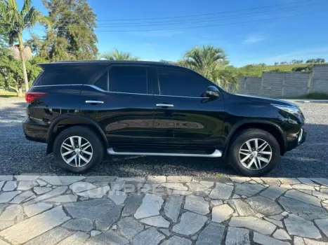 HILUX SW4 2.8 SRX 4X4 16V TURBO INTERCOOLER DIESEL 4P AUTOMÁ
