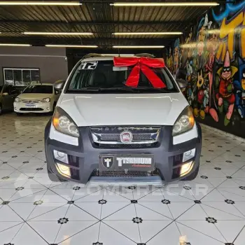 Fiat IDEA ADVENTURE 1.8 4 portas