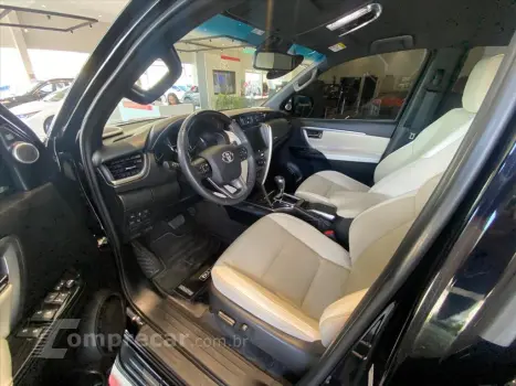 HILUX SW4 2.8 D-4D TURBO DIESEL DIAMOND 7L 4X4 AU