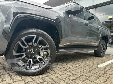 TRITON 2.4 Biturbo CD Katana 4X4