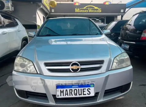 ASTRA 2.0 MPFI Advantage Sedan 8V