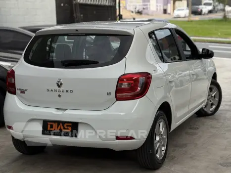 SANDERO 1.6 DYNAMIQUE 8V FLEX 4P MANUAL