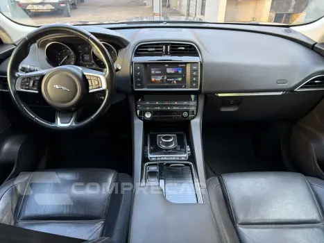 F-PACE 2.0 16V Turbo Prestige AWD