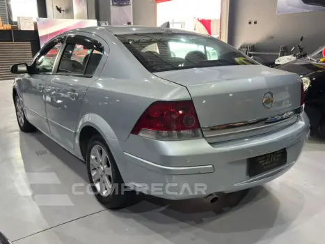 VECTRA 2.0 MPFI ELEGANCE 8V 140CV FLEX 4P AUTOMÁTICO