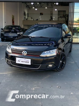 Volkswagen JETTA 2.0 TSI Highline 4 portas